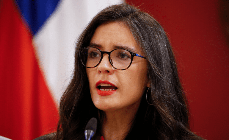 Vallejo responde a críticas de Chomali sobre aborto y eutanasia