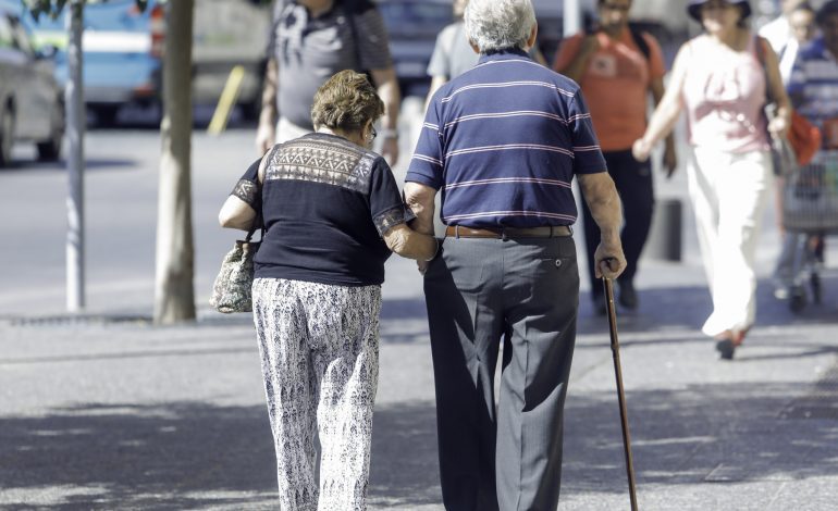 Gobierno envía al Congreso proyecto de ley que fija tope de 5 % para contribuciones de personas mayores