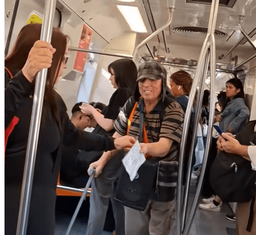 Tras denuncias de acoso Metro de Santiago expulsa al «Chavo del 8»