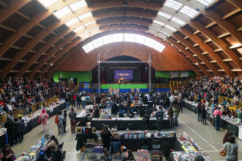 La FLIC Regresa a Cerro Navia con una fiesta gratuita de libros, cómics y arte