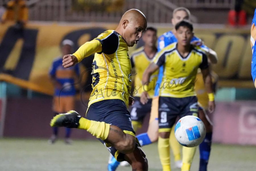 Concejo Municipal de Quillota nombra a «Chupete» Suazo como Ciudadano Distinguido