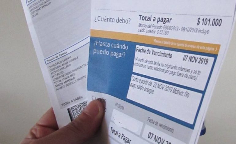 Gobierno acuerda con Transelec devolución por cobros excesivos en cuentas de la luz: habrá rebaja tarifaria desde enero