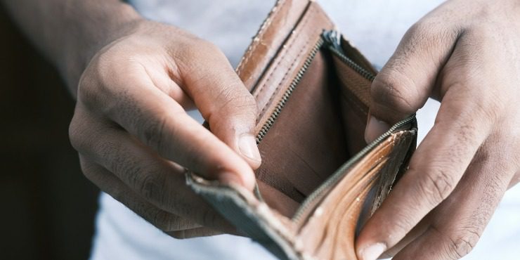 Renegociaciones de deudas se disparan 109 % y quiebras suben 52 % durante 2025