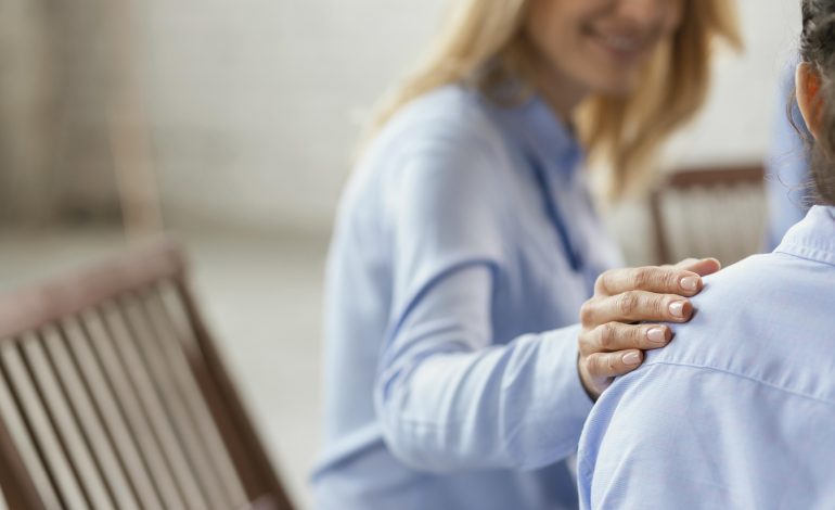 Solamente Unidos lanza la primera guía práctica para acompañantes de salud mental en Chile