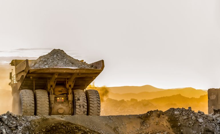 Mercados en alerta por shutdown en EE.UU. mientras Chile enfrenta presión por dólar y cobre