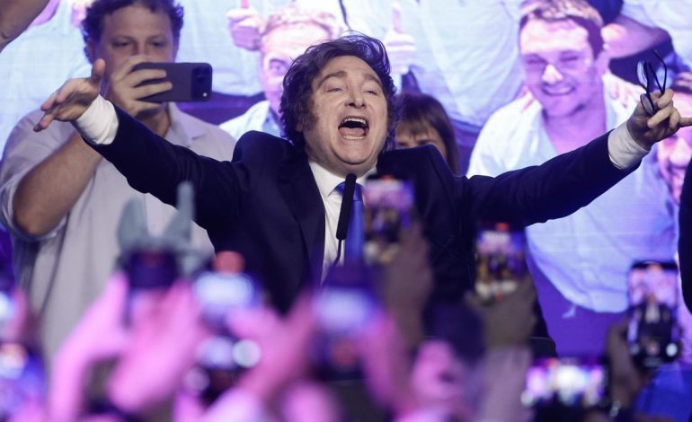 Javier Milei consolida su poder: su partido gana las elecciones legislativas en Argentina 2025