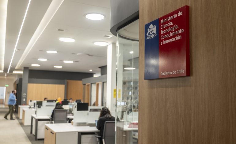 Abre tu puerta a la ciencia: comienza la IV Encuesta Nacional de Percepción Social de la Ciencia en Chile