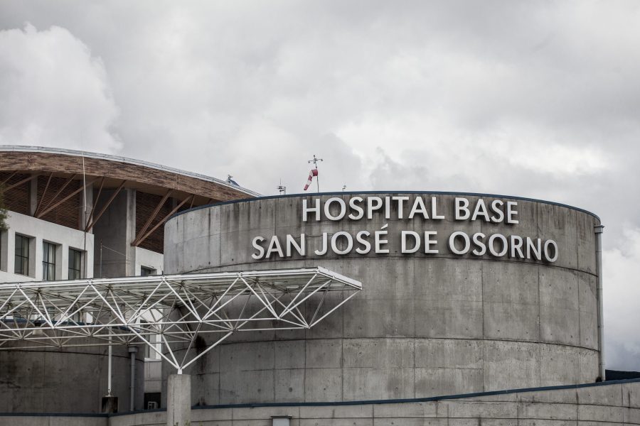 Funcionarios del Hospital Base de Osorno imputados por torturas pasan de prisión preventiva a arresto domiciliario