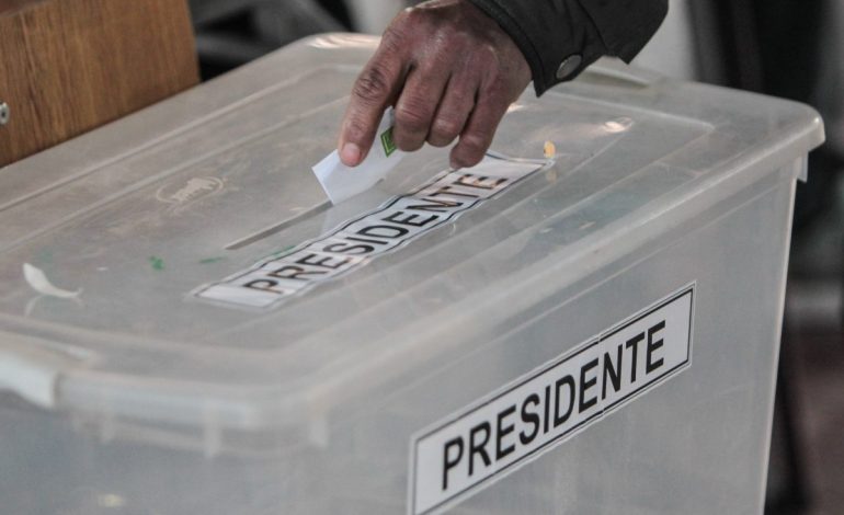 Voto en el extranjero: Jara lidera entre los chilenos en el exterior