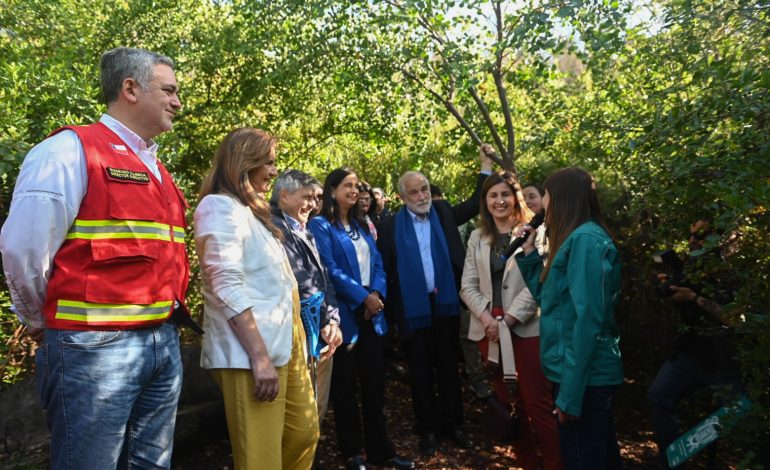 Parquemet inaugura los Núcleos de Restauración Nativa, iniciativa que contribuye a mitigar el cambio climático