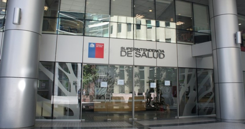 Cámara aprueba proyecto que fortalece la Superintendencia de Salud y refuerza derechos de pacientes