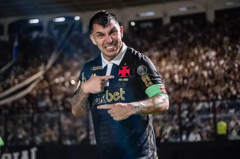 Gary Medel enfrenta polémica por supuesta filtración de chats personales