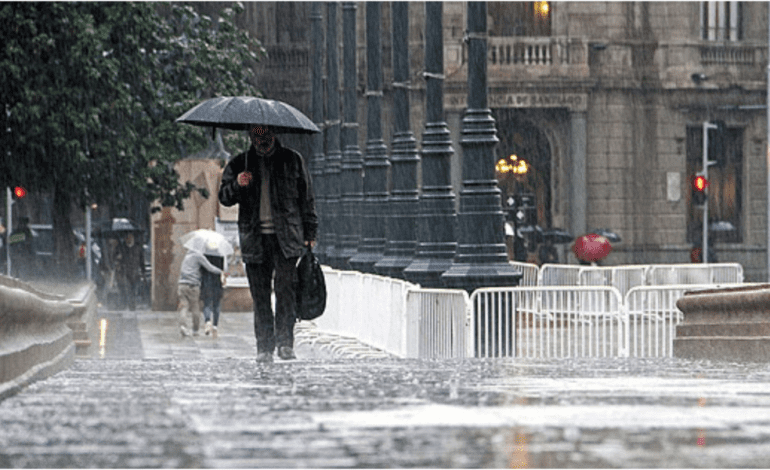 Pronostican lluvias y descenso de temperaturas en Santiago por llegada de baja segregada