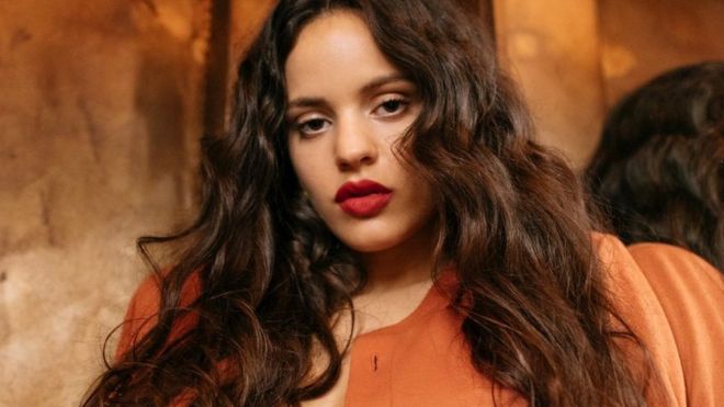 Rosalía usó Google Translate para crear letras en 13 idiomas de su nuevo álbum “LUX”