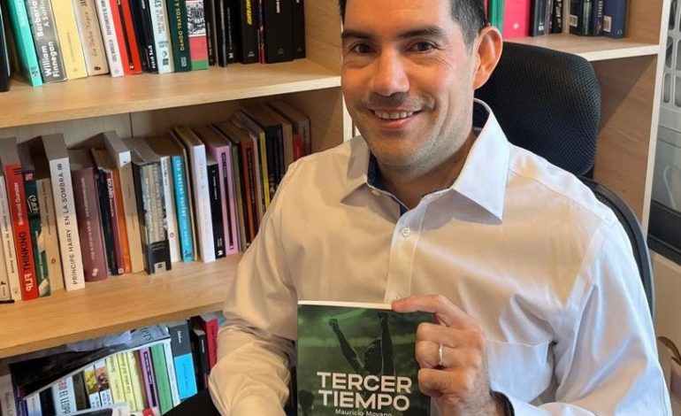 «Tercer tiempo» de Mauricio Moyano es el ganador al mejor libro en la categoría relato Premio Nacional del Fútbol Chileno IHE 2025