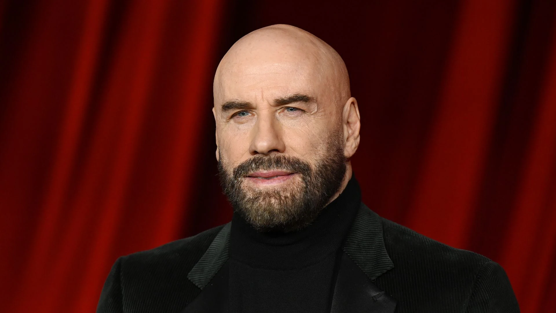 Demanda remece a Hollywood por presunto uso de óvulos de la nieta de Elvis Presley por parte de John Travolta