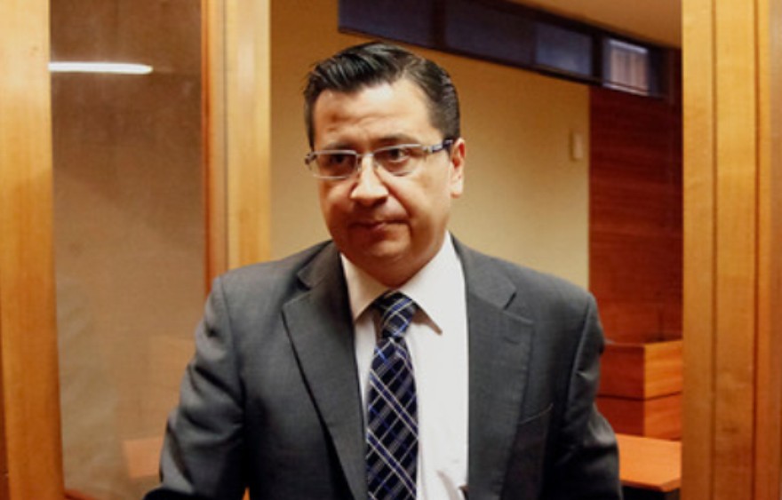 Exfiscal Luis Toledo acusa que gobierno de Piñera minimizó advertencias sobre corrupción en Gendarmería