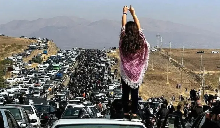 Protestas en Irán escalan a consignas radicales y tensionan al régimen en el cierre de año