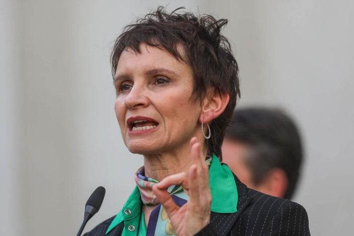 Carolina Tohá critica primer viaje de Kast y su cercanía con Milei: “Es un error profundo”