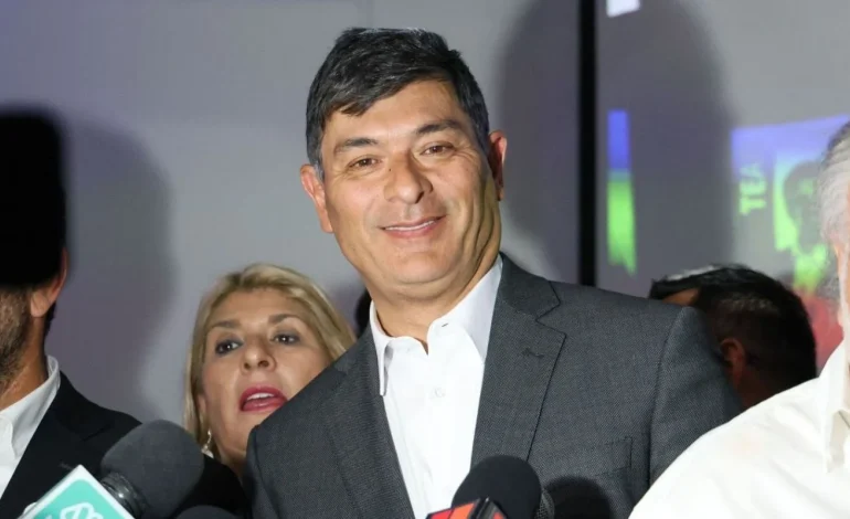 Militantes del Partido de la Gente definen por consulta digital si votarán por Kast, Jara o nulo en segunda vuelta