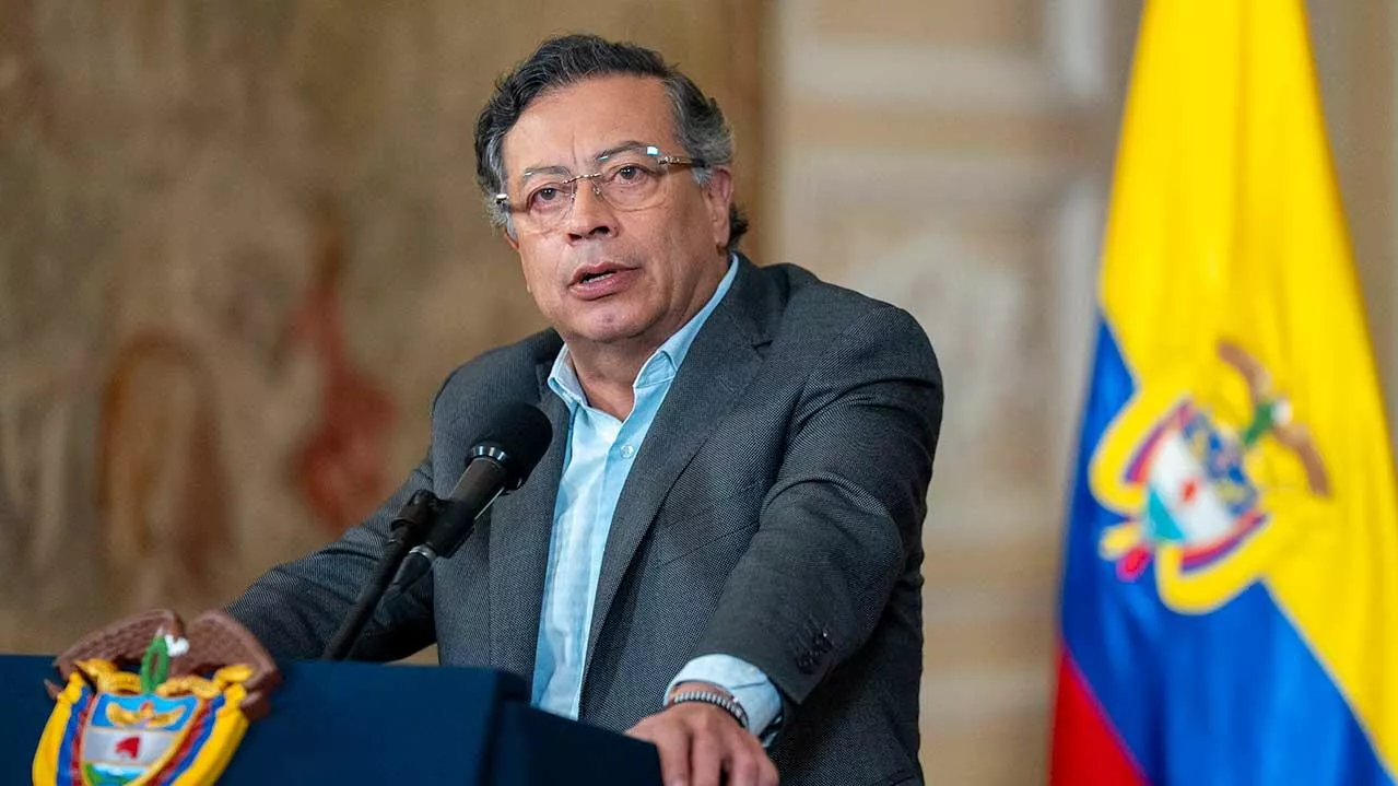 Presidente Petro afirma que colombianos son “tratados como esclavos y perros” en Chile, Argentina y EEUU