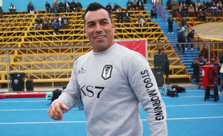 Colegio de Entrenadores frena a Esteban Paredes: Aseguran que no tiene el título para dirigir en la ANFP