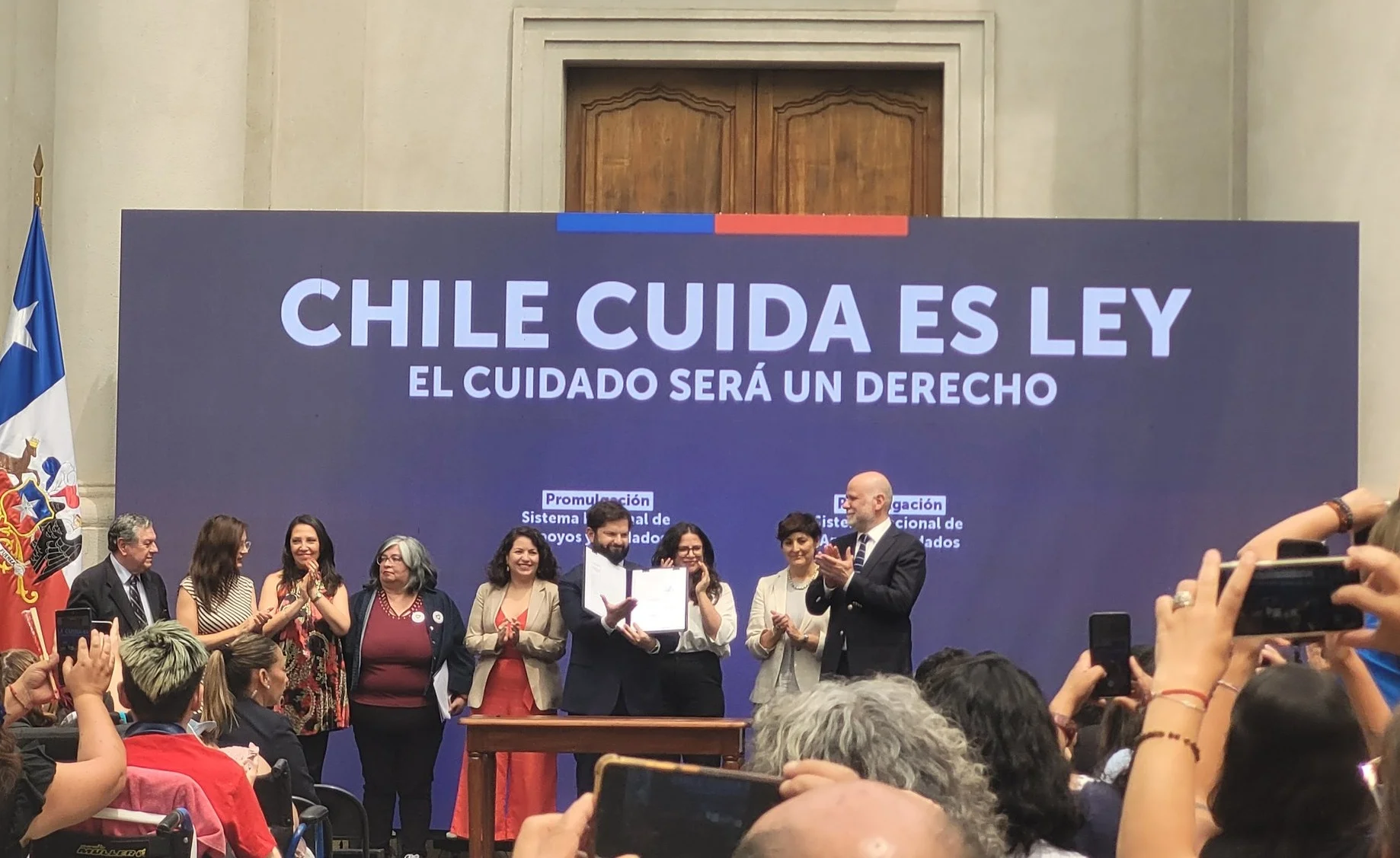 Gobierno promulga la Ley “Chile Cuida” y consagra el derecho al cuidado como pilar de la protección social
