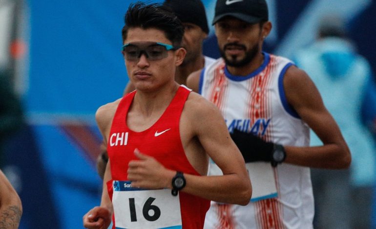 Hugo Catrileo y Katherine Varas se coronan campeones del medio maratón Run and Sand 2026 en La Serena