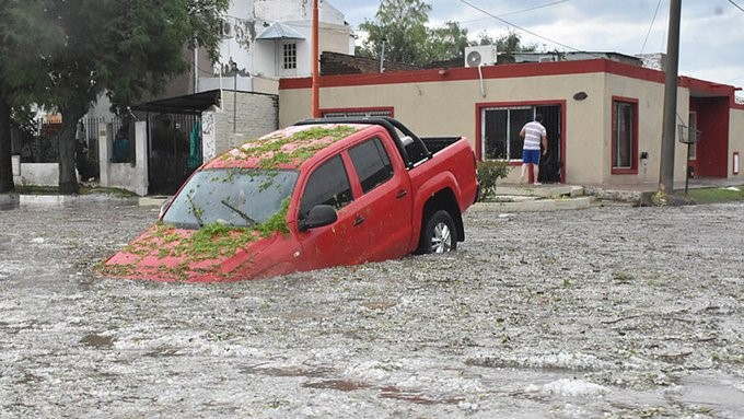 Tormenta de Santa Rosa deja graves daños en La Pampa y activa operativo de emergencia