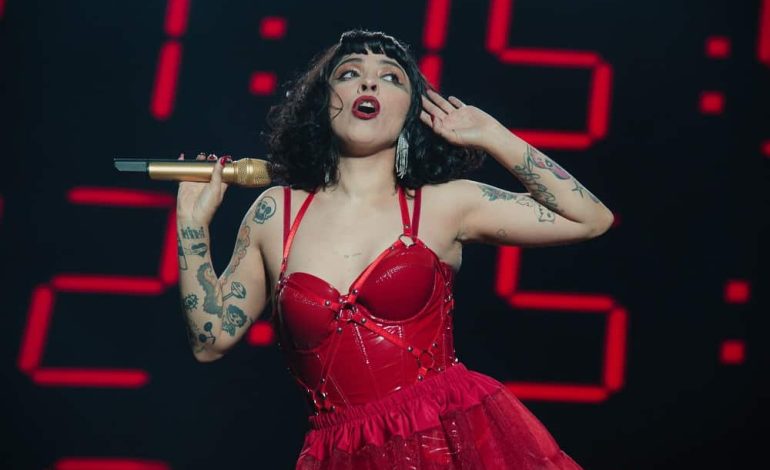 Viña del Mar prepara homenaje a Mon Laferte como Hija Ilustre durante Viña 2026