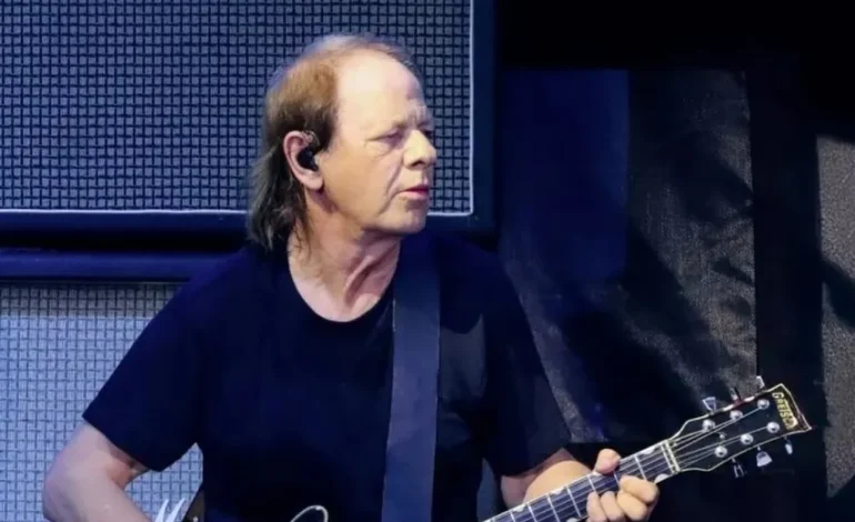 Guitarrista de AC/DC fue hospitalizado en Buenos Aires tras paso por Chile