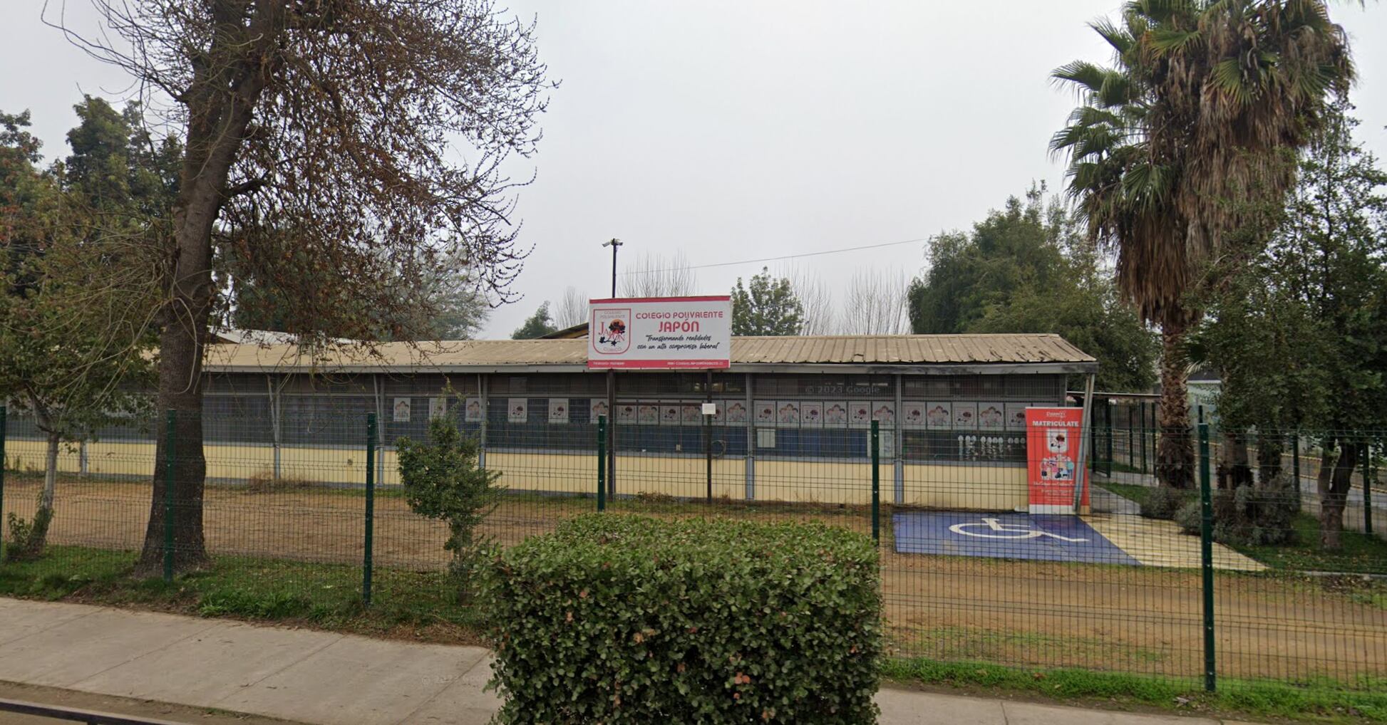 Contienen a estudiante que intentó ingresar con arma de fuego cargada a colegio en Curicó