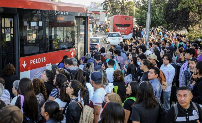 “Súper Lunes”: aumentará la frecuencia de micros, Metro y trenes en la Región Metropolitana