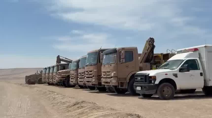 Gobierno inicia despliegue de maquinaria en la frontera norte para construir zanjas y muros