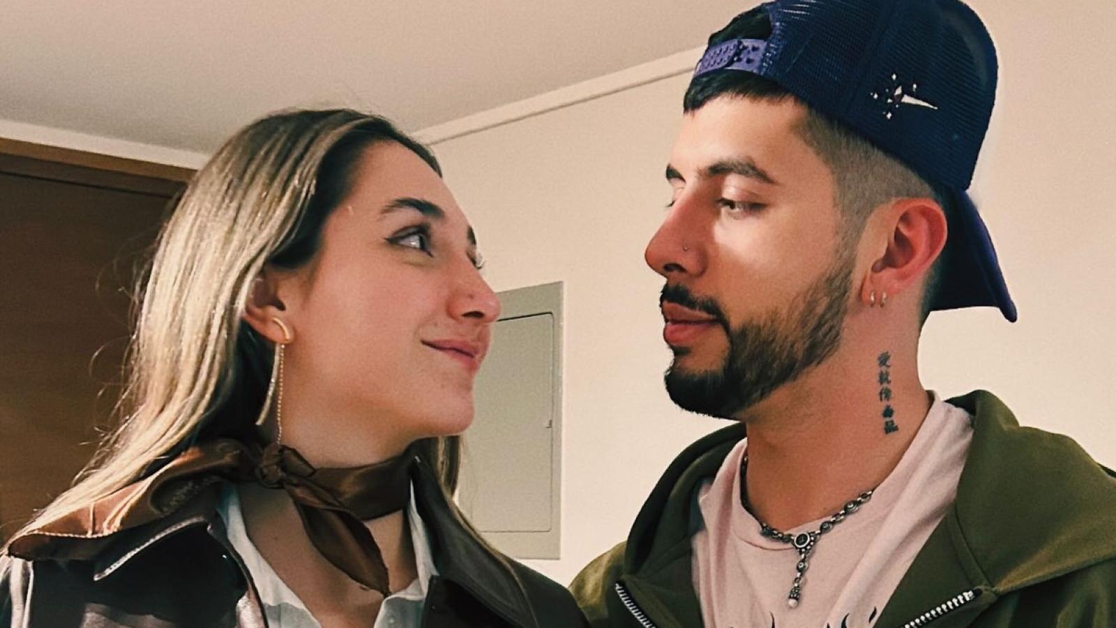 “Le dije que sí”: Carlita Inostroza y Matt Hunter anuncian su compromiso tras romántica propuesta