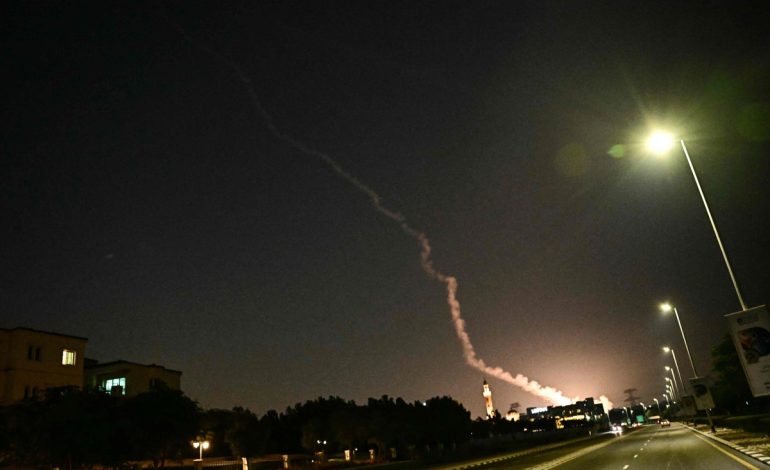 Ataques de Irán alcanzan el aeropuerto de Dubái y dejan cuatro heridos