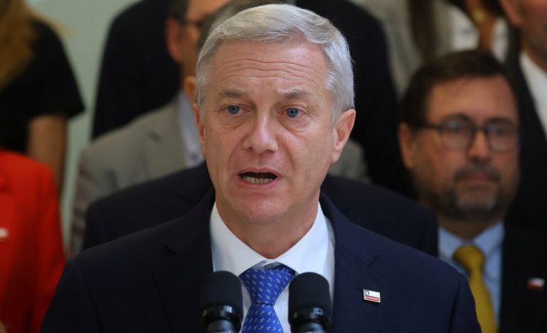 Kast suspende reuniones con Boric y ordena “fuerza de tarea” para intervenir ministerios en medio de quiebre del traspaso