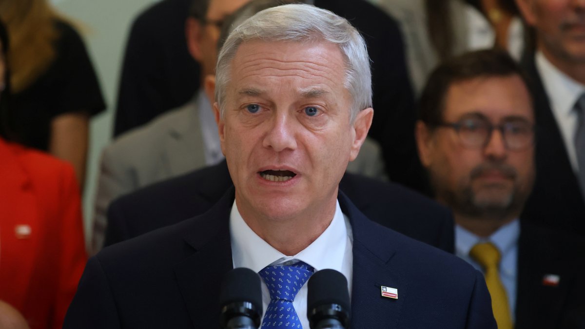 Kast suspende reuniones con Boric y ordena “fuerza de tarea” para intervenir ministerios en medio de quiebre del traspaso