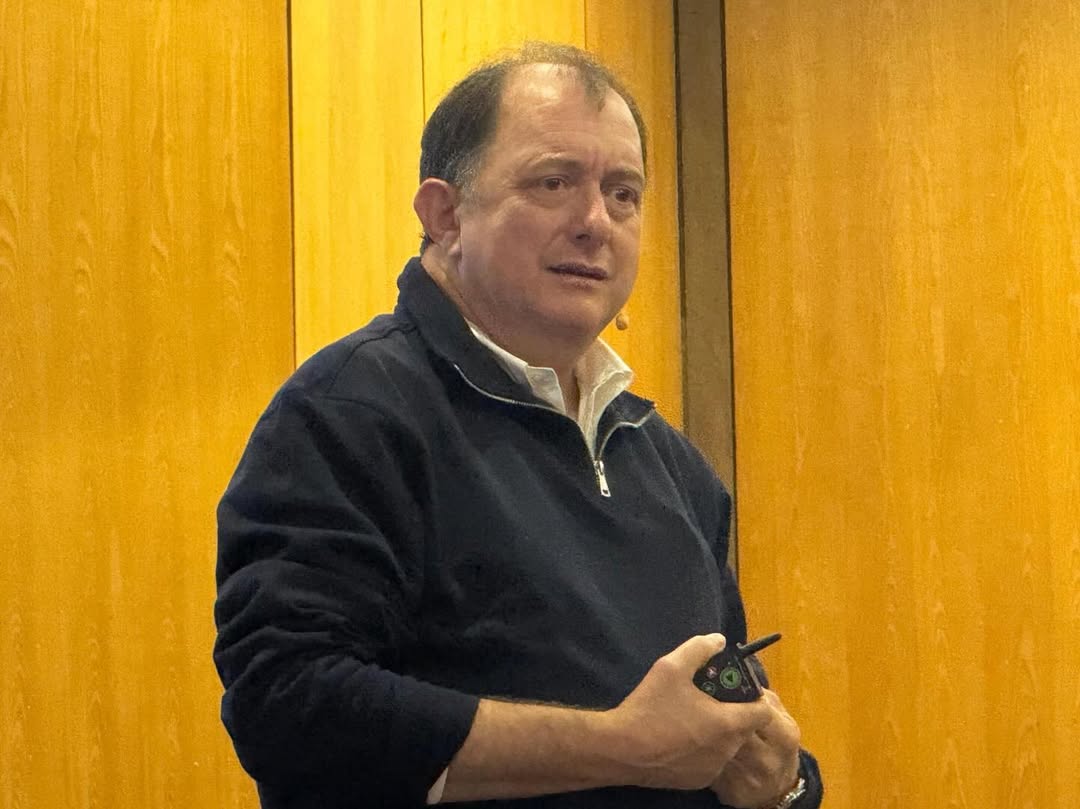 Ministro Iván Poduje pide la renuncia de la directora del Serviu del Biobío