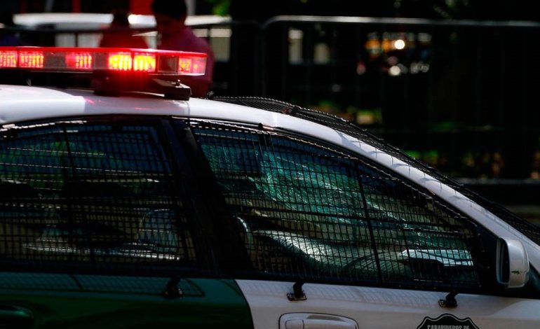 Delincuentes apuñalan a padre que intentaba rescatar a su hija de 2 años en violento portonazo en Pudahuel