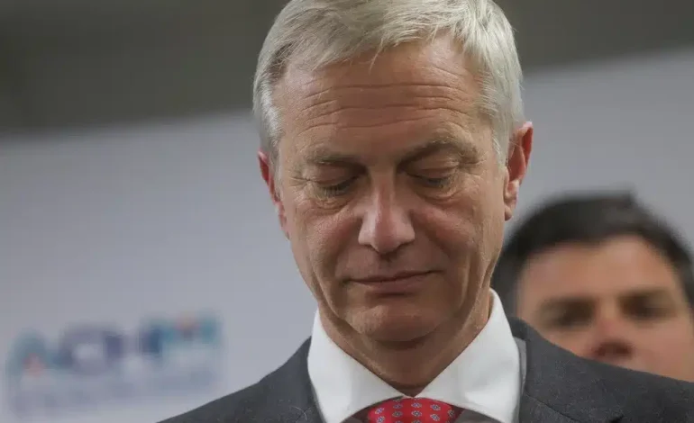 José Antonio Kast cae en Pulso Ciudadano: aprobación baja a 33,3% y desaprobación marca nuevo peak