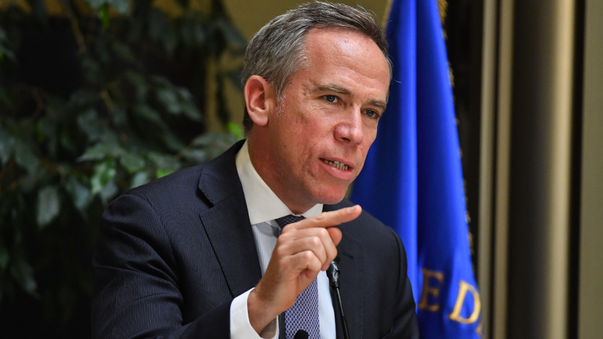 Cónclave oficialista: Jorge Alessandri admite que plan no incluye nuevas medidas para la clase media