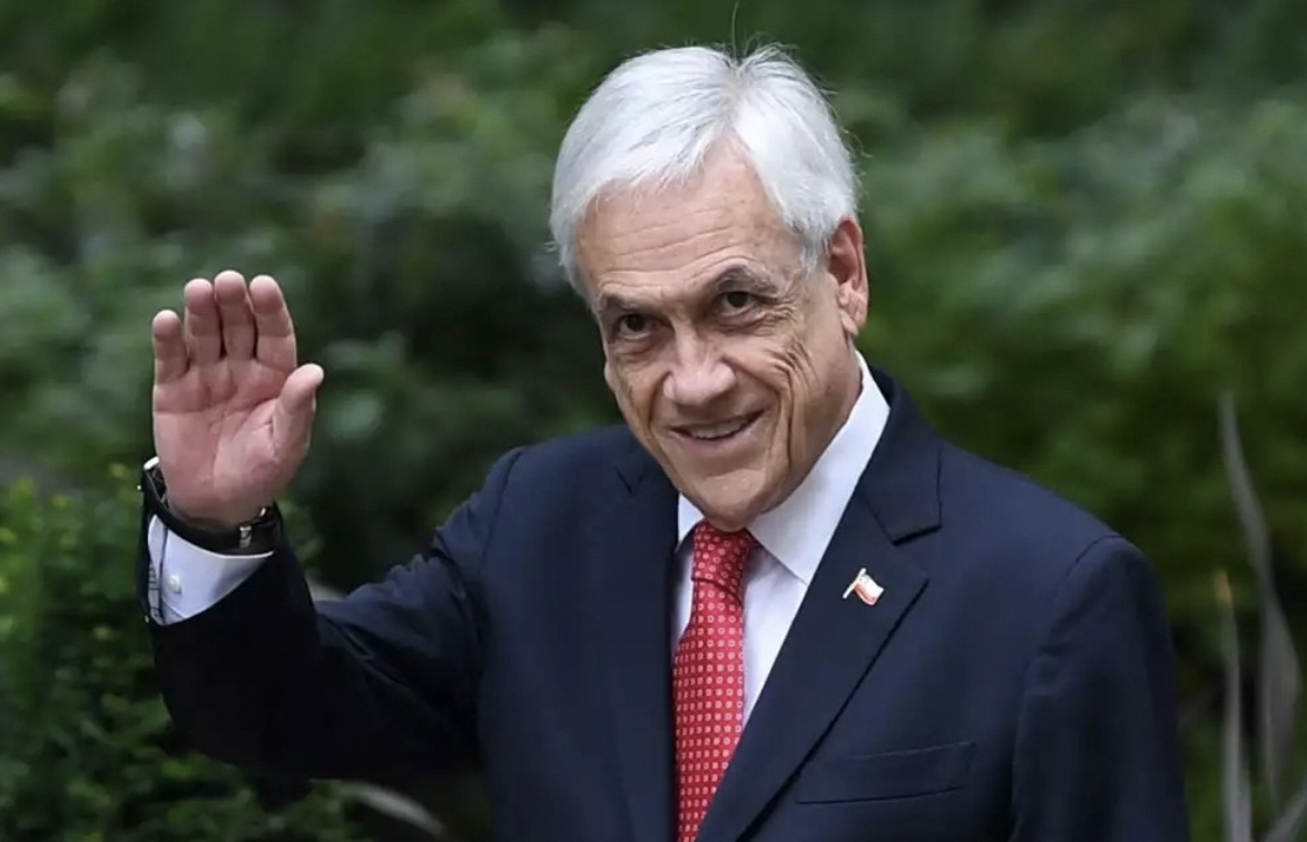 Avanza proyecto para monumento a Sebastián Piñera frente a La Moneda