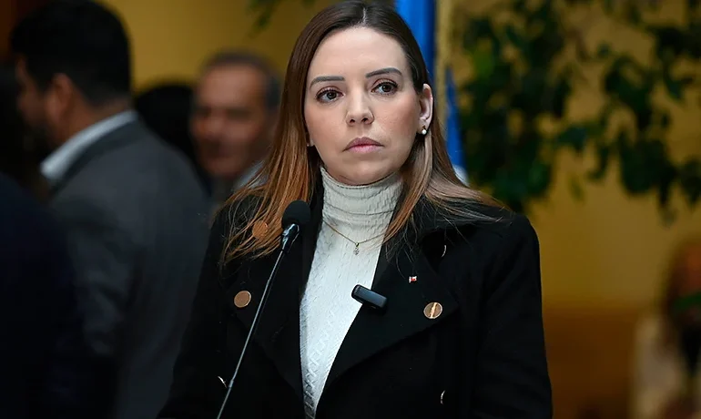 Fiscalía investiga a Camila Flores por presunto fraude al fisco: indagan mecanismo conocido como “cuota Flores”