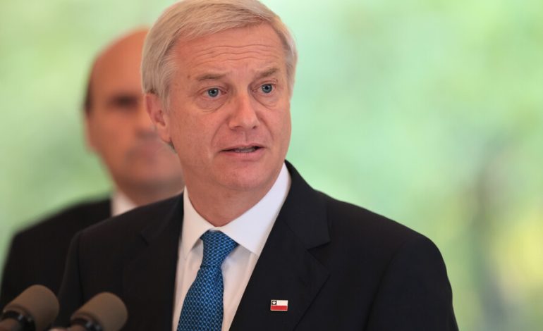 Encuesta Cadem: 52% cree que el gobierno de Kast ha sido peor de lo esperado