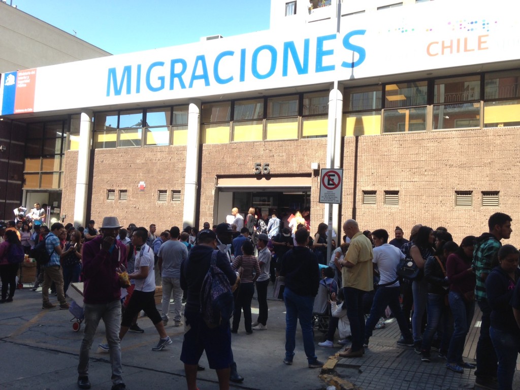 Golpe al plan migratorio del Gobierno: PDI reconoce que es “imposible” expulsar a 6 mil venezolanos