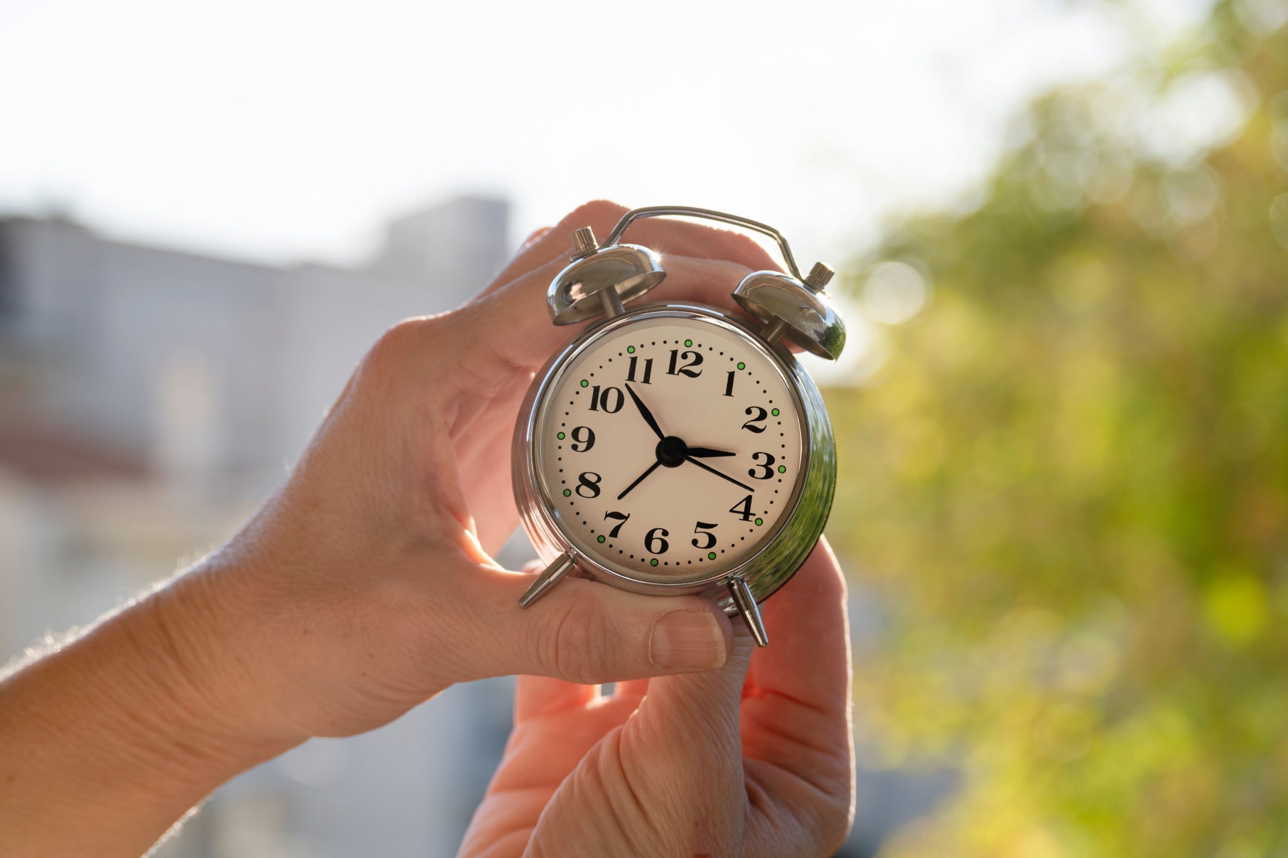 Cambio de hora en Chile: esta noche comienza el horario de invierno