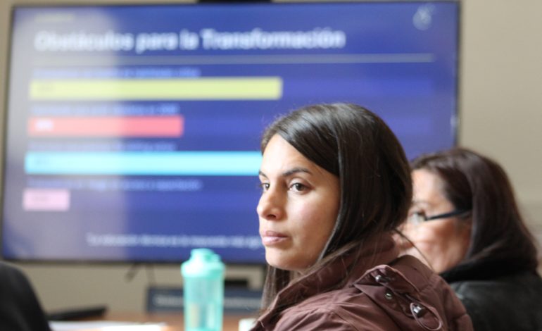 Mesa público-privada aborda empleabilidad juvenil en tiempos de inteligencia artificial