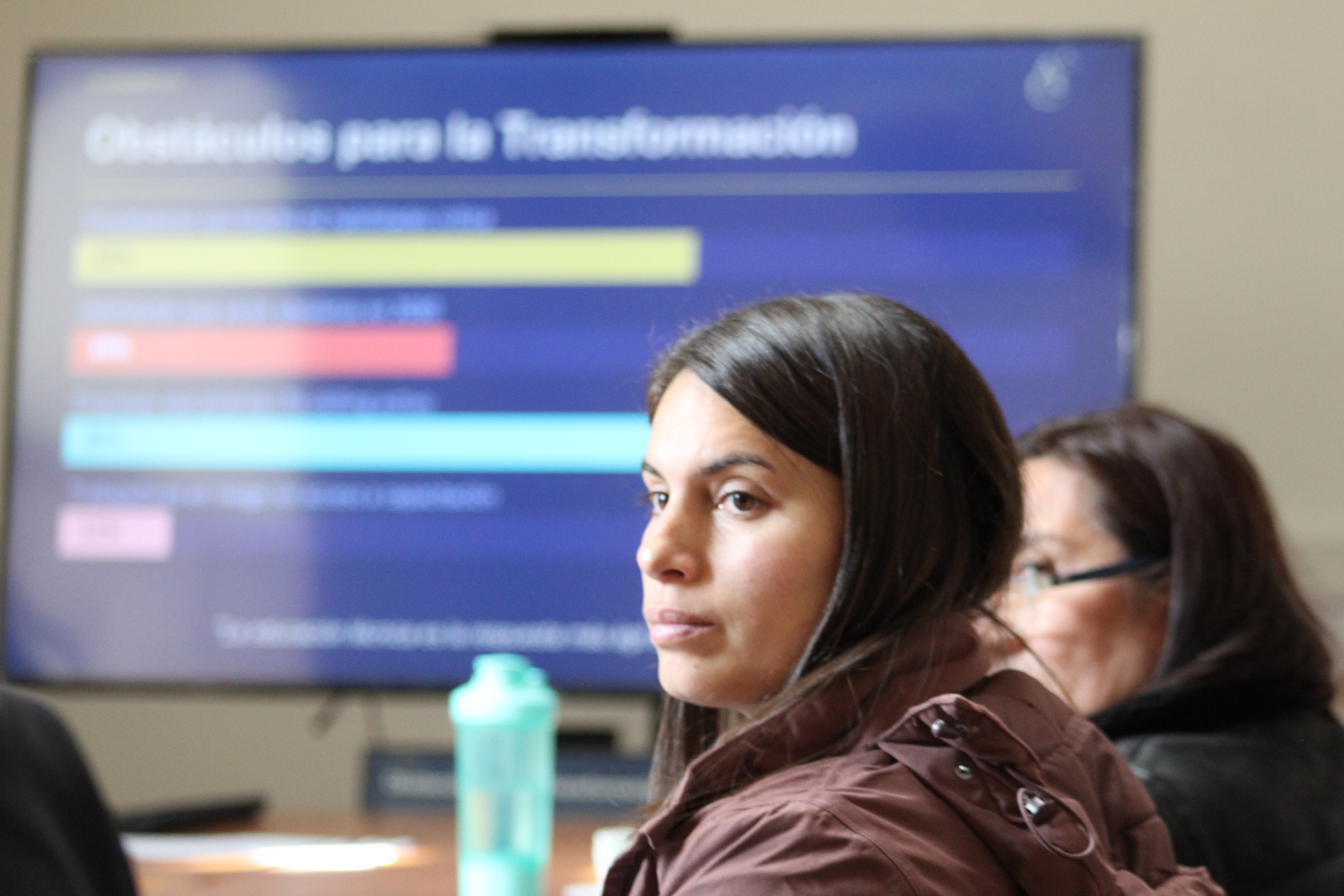 Mesa público-privada aborda empleabilidad juvenil en tiempos de inteligencia artificial