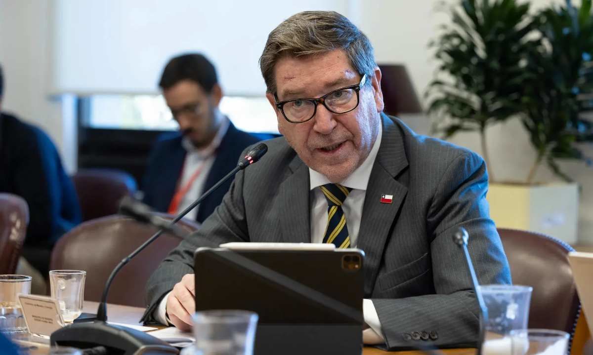 Biministro Mas responde críticas al Gobierno: “No nos pidan más gestión de la que hemos podido hacer”